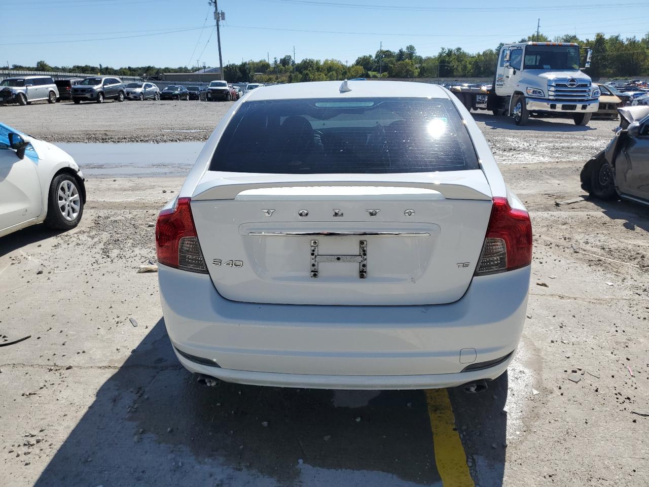 2010 VOLVO S40