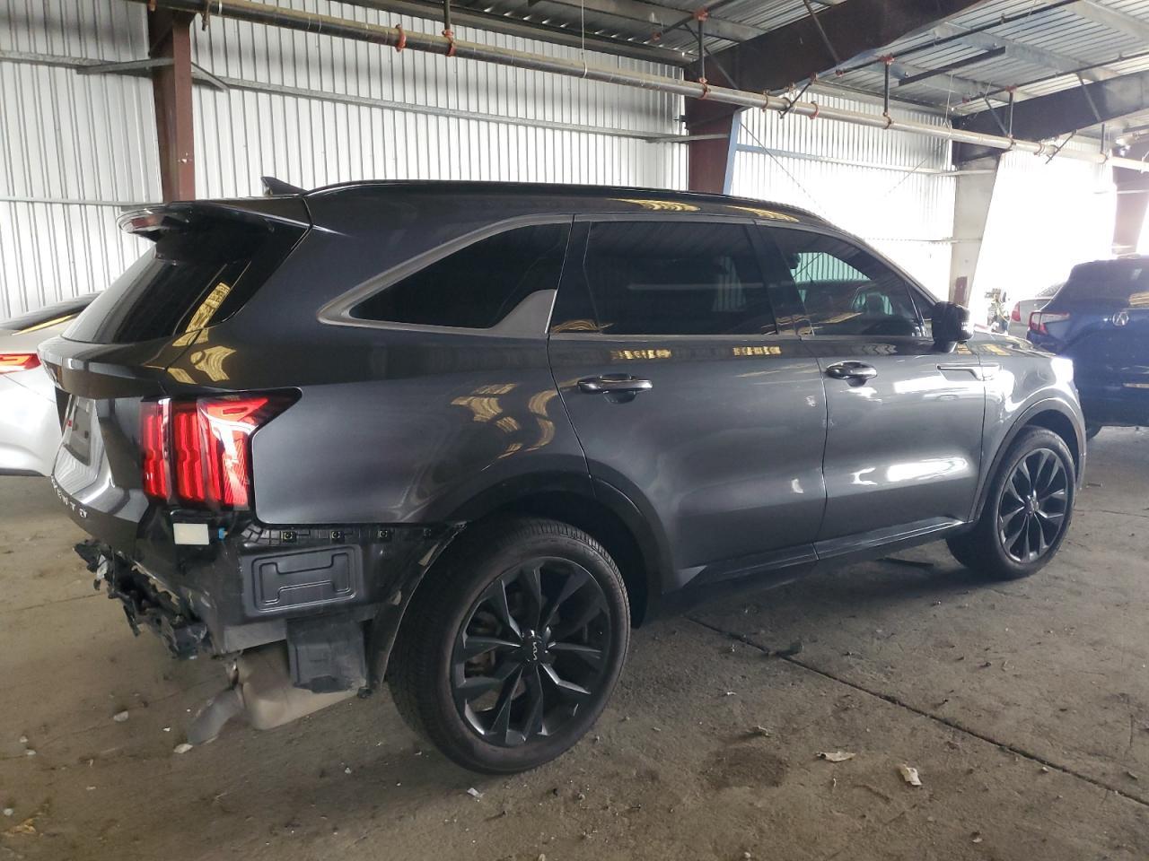 2022 KIA SORENTO