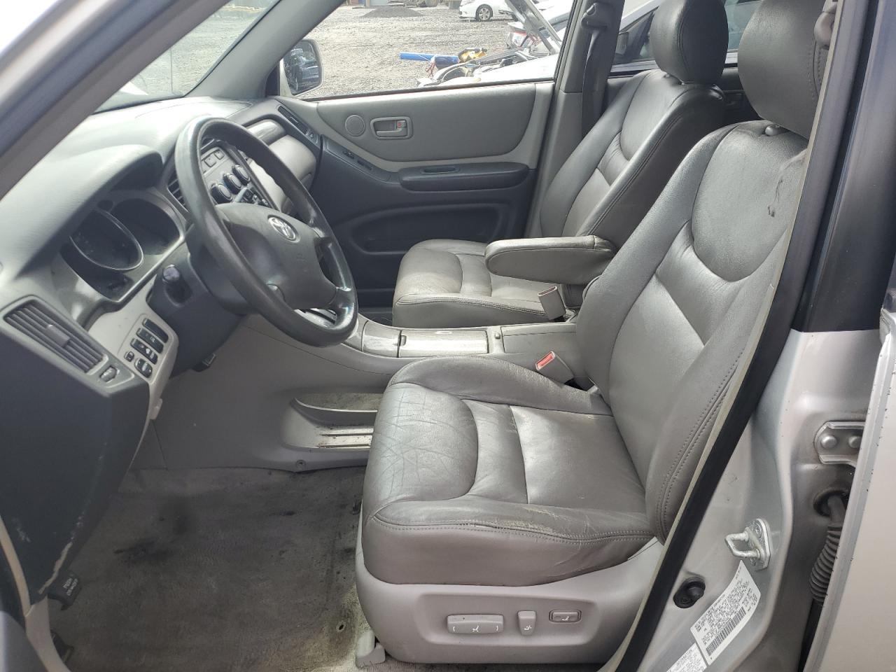 2002 TOYOTA HIGHLANDER