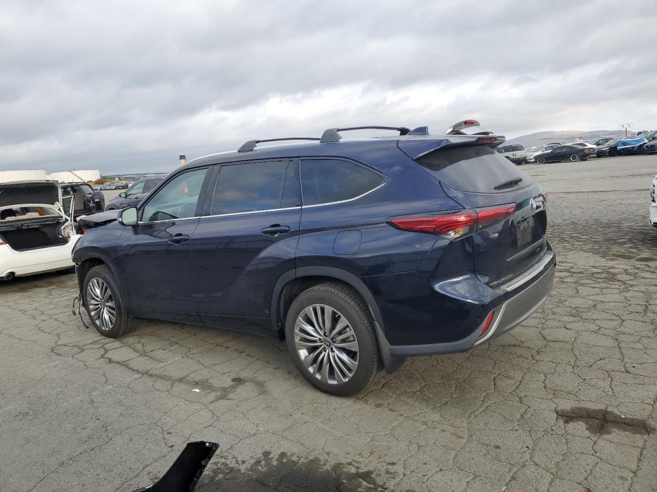 2022 TOYOTA HIGHLANDER