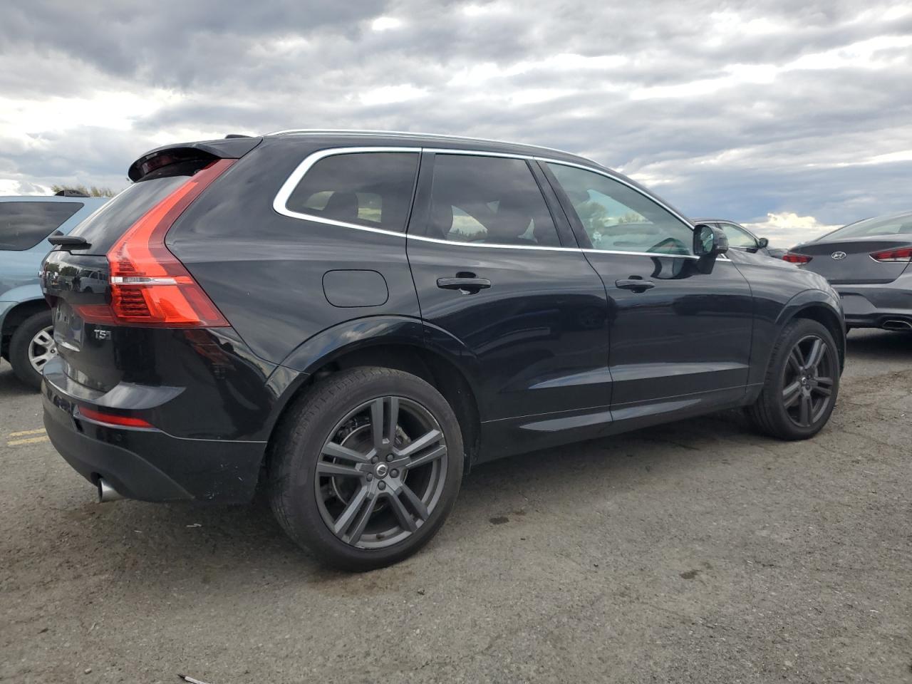 2021 VOLVO XC60