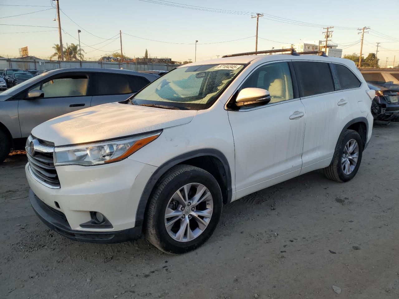 2015 TOYOTA HIGHLANDER