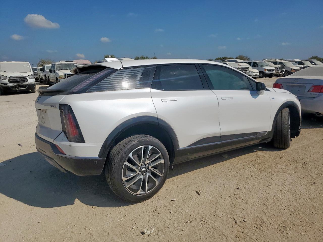 2025 CADILLAC OPTIQ