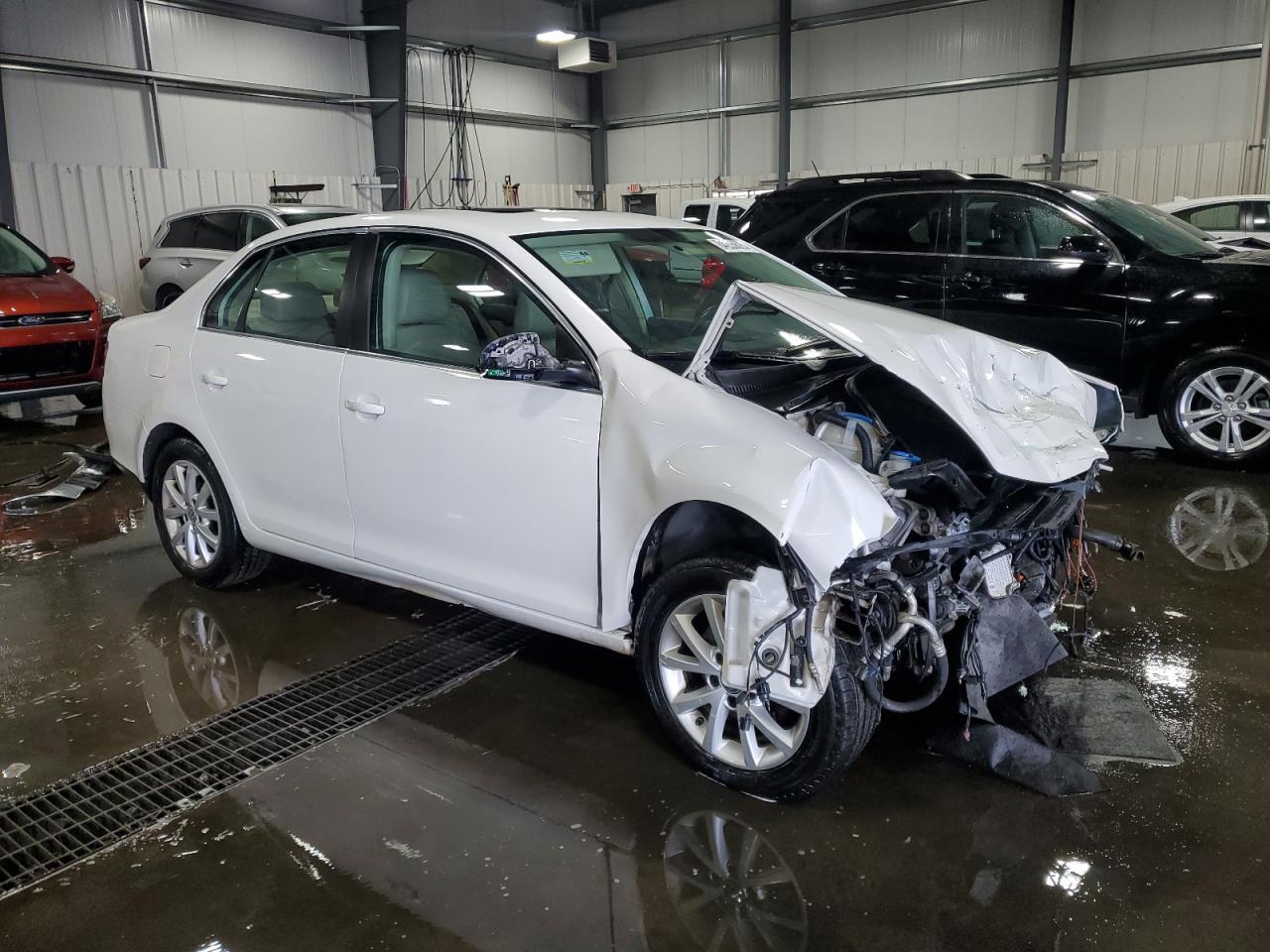 2010 VOLKSWAGEN JETTA