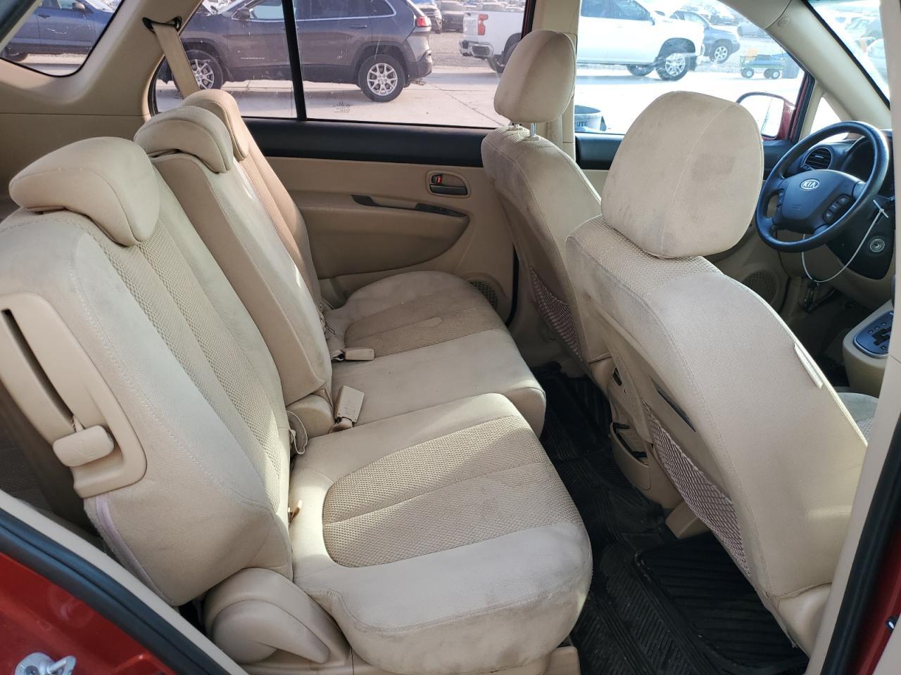 2008 KIA RONDO