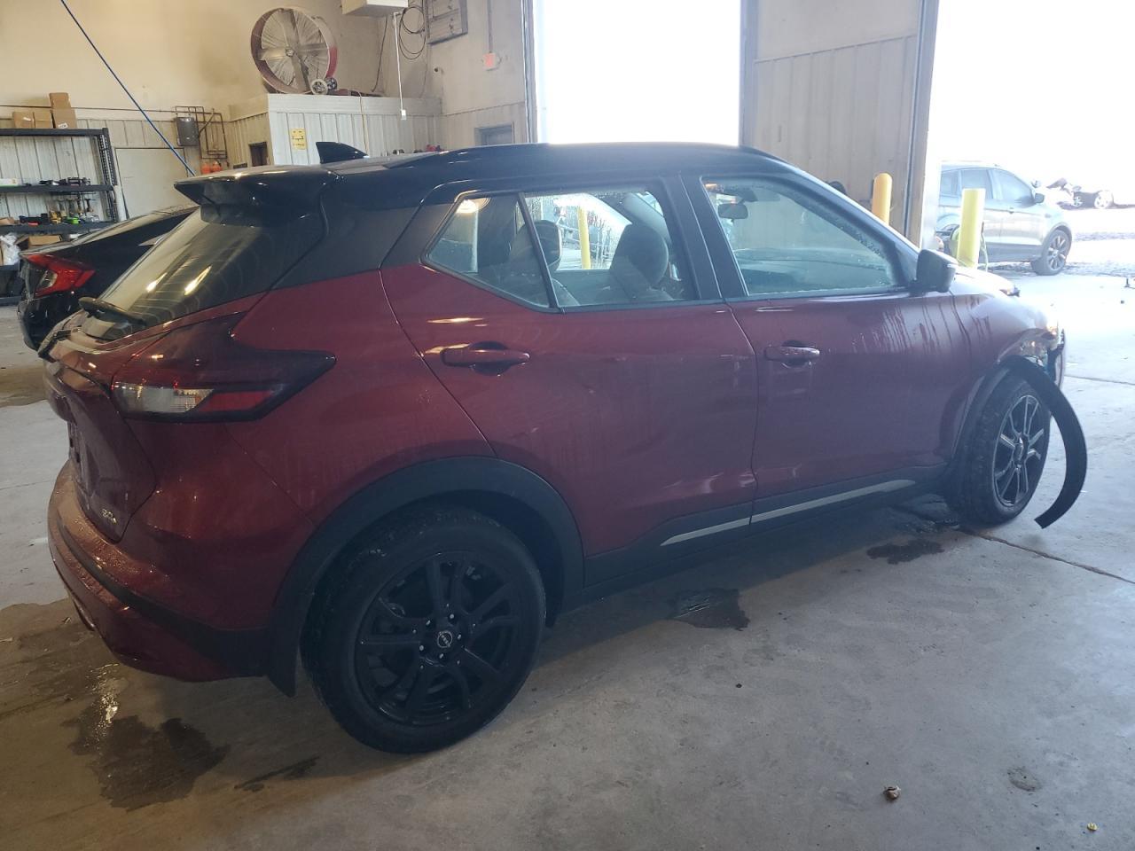 2023 NISSAN KICKS