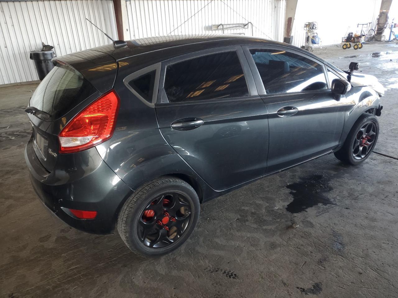 2011 FORD Fiesta