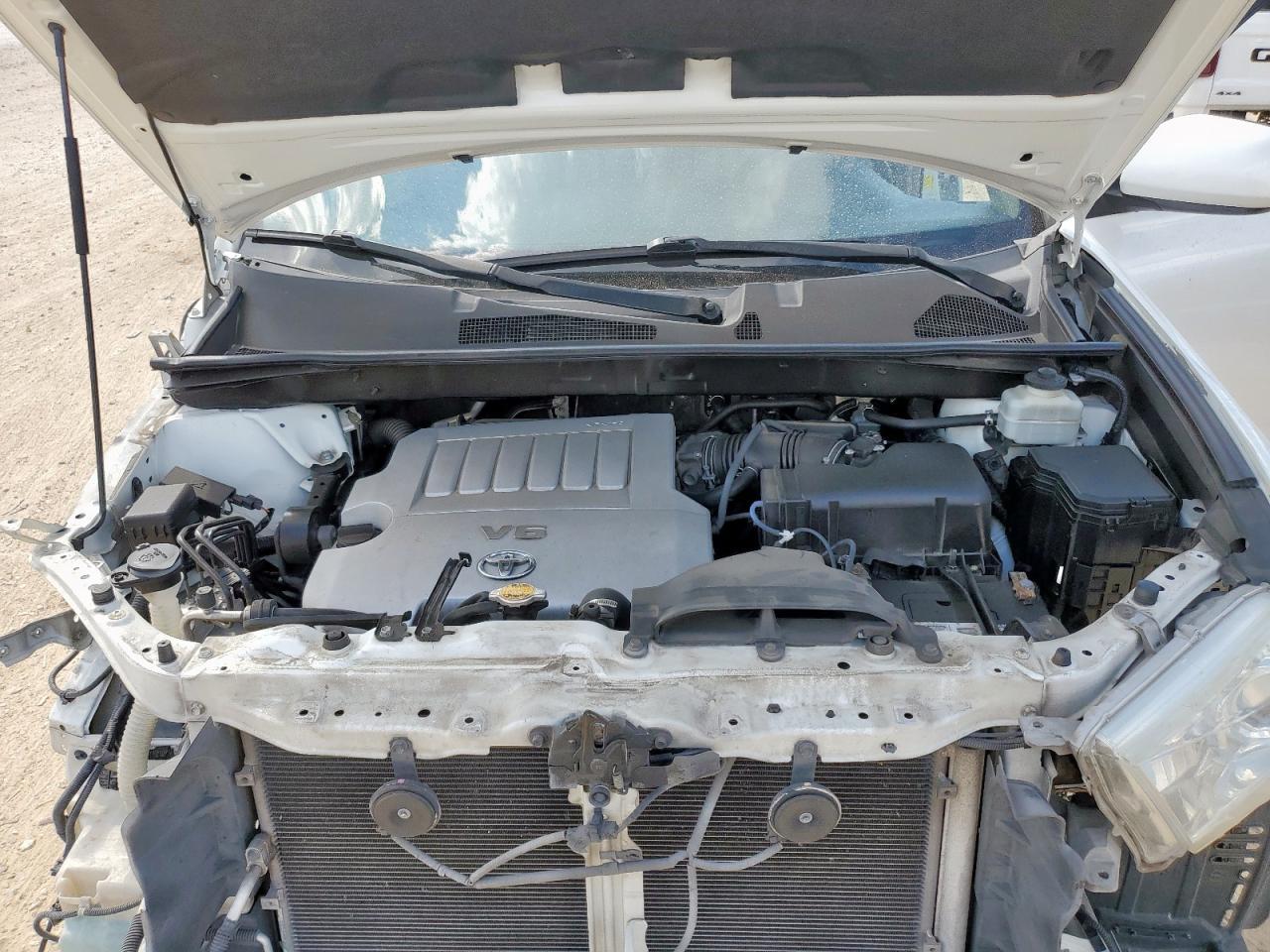 2011 TOYOTA HIGHLANDER