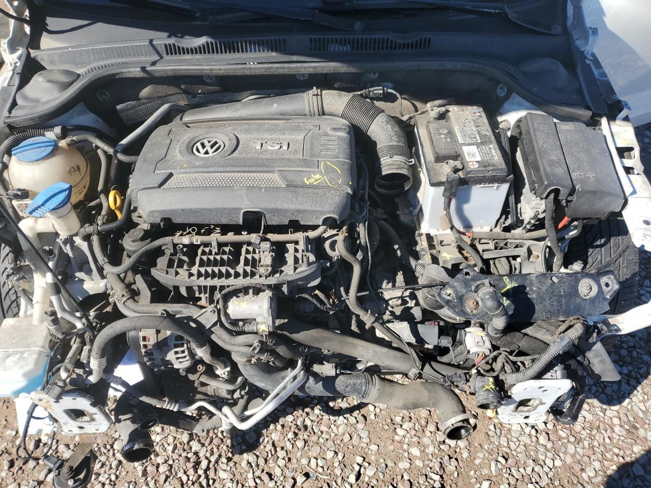 2015 VOLKSWAGEN JETTA
