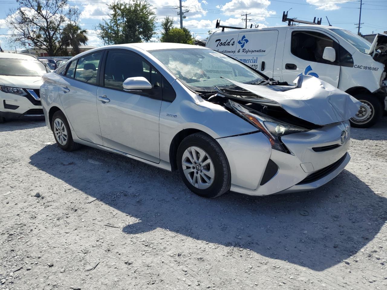 2017 TOYOTA PRIUS
