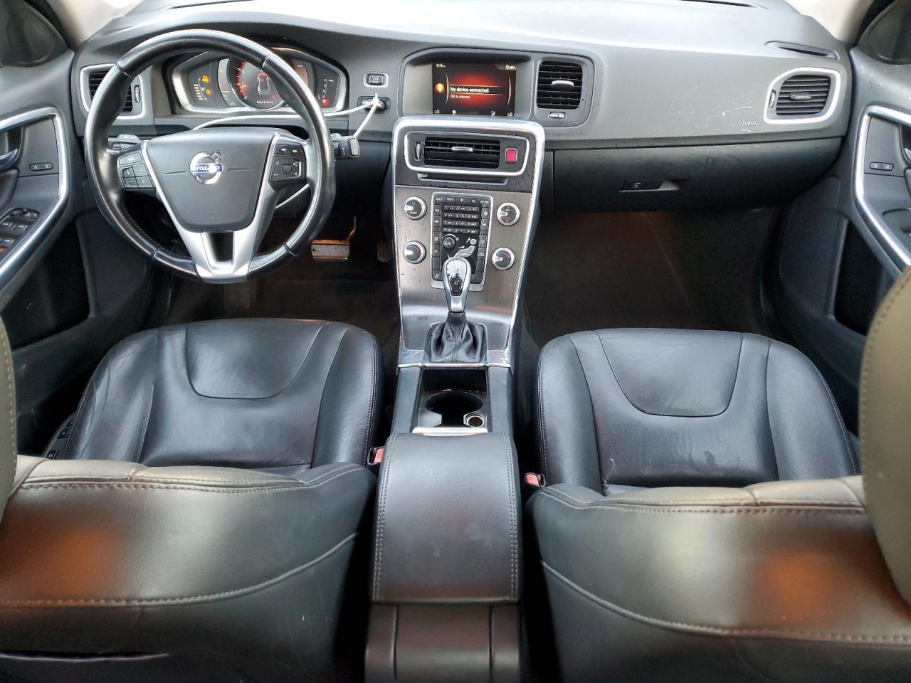 2015 VOLVO S60