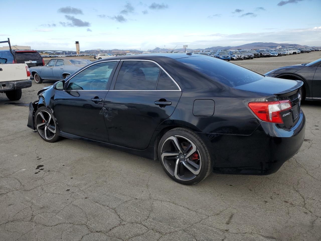 2013 TOYOTA CAMRY
