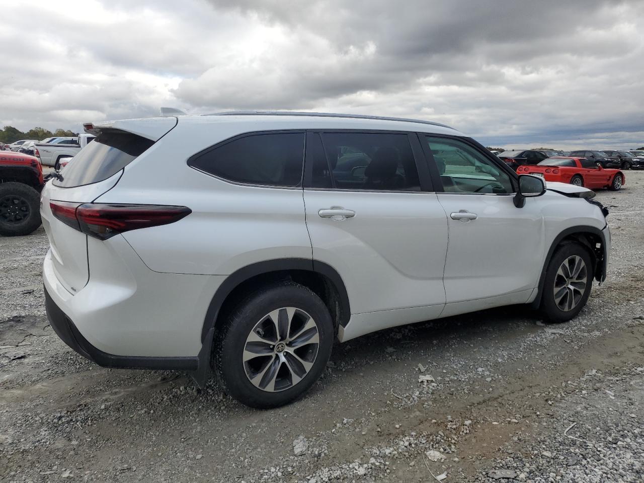 2024 TOYOTA HIGHLANDER