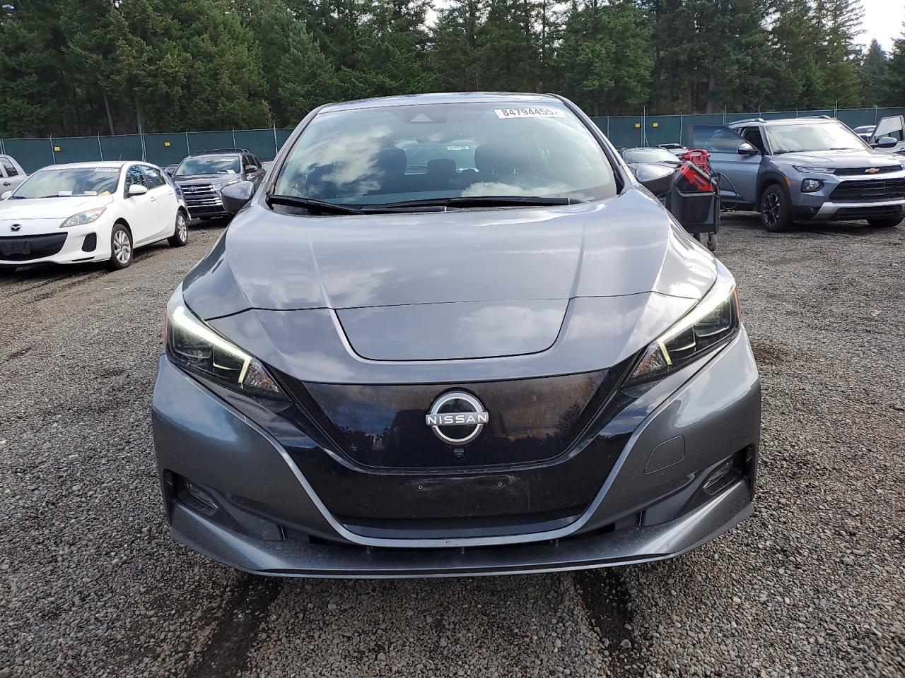 2025 NISSAN LEAF
