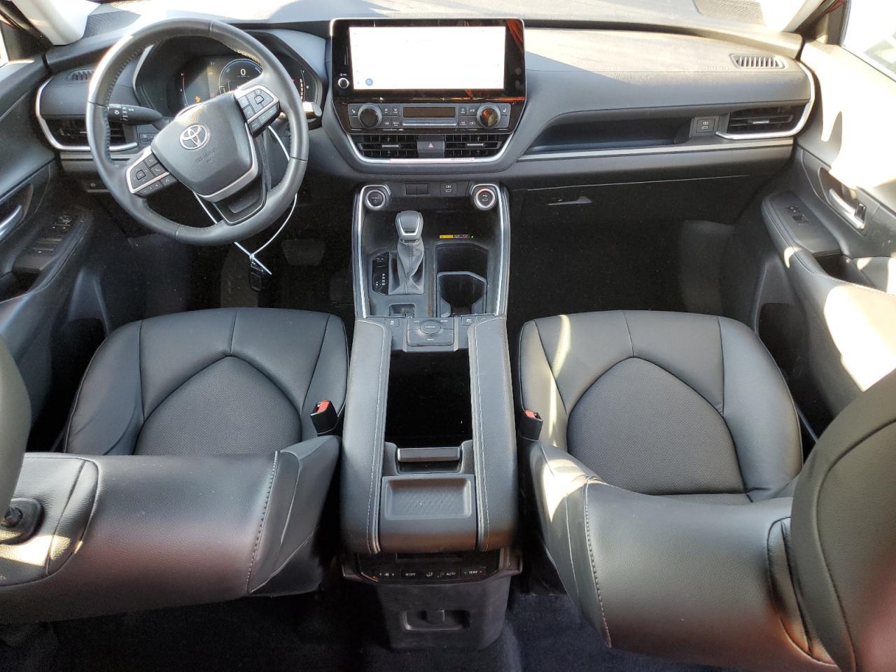 2024 TOYOTA HIGHLANDER