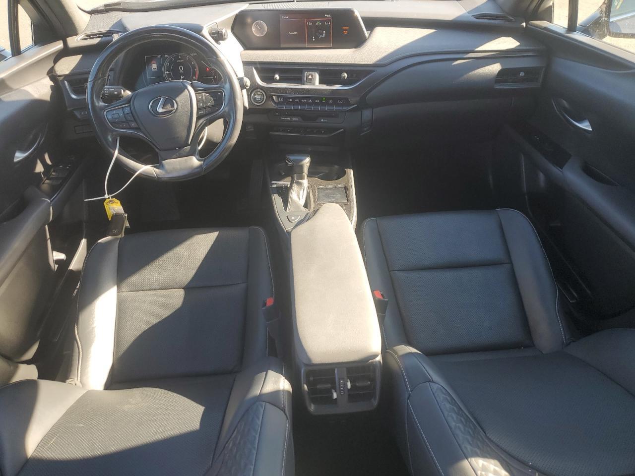 2019 LEXUS UX 200
