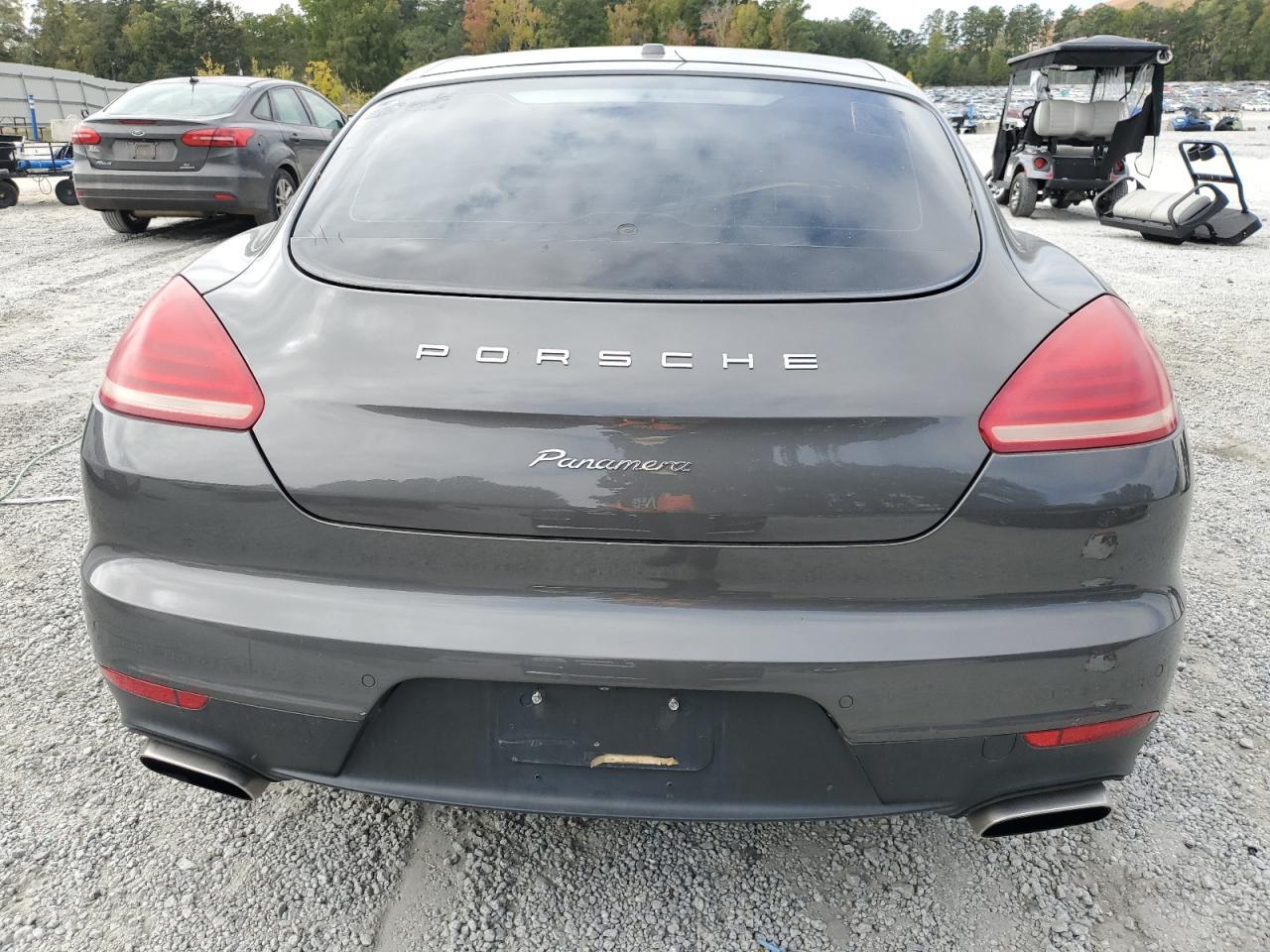 2014 PORSCHE Panamera