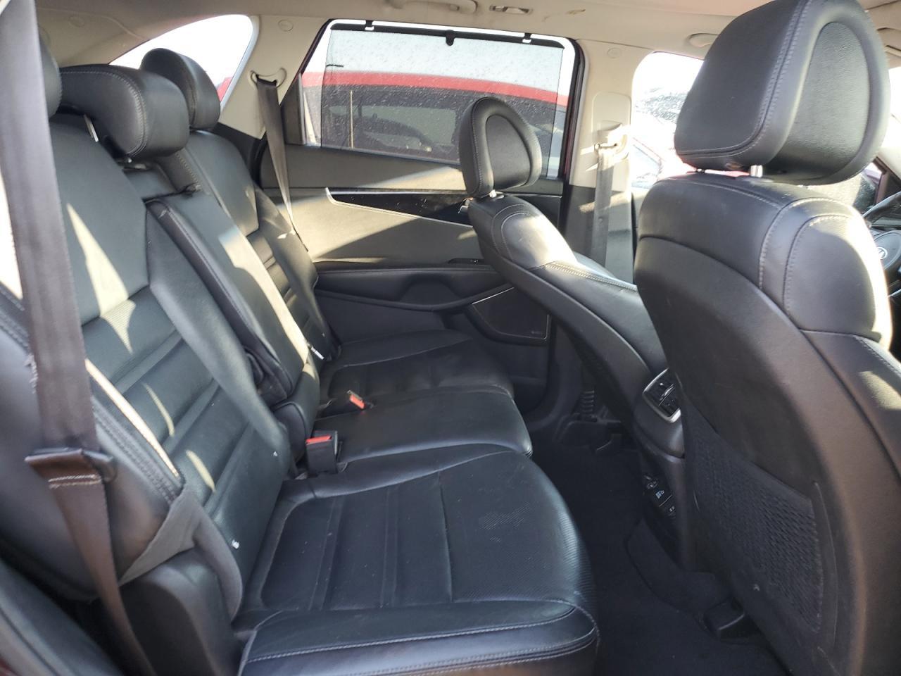 2016 KIA SORENTO