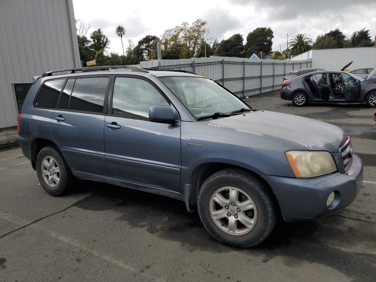 2003 TOYOTA HIGHLANDER