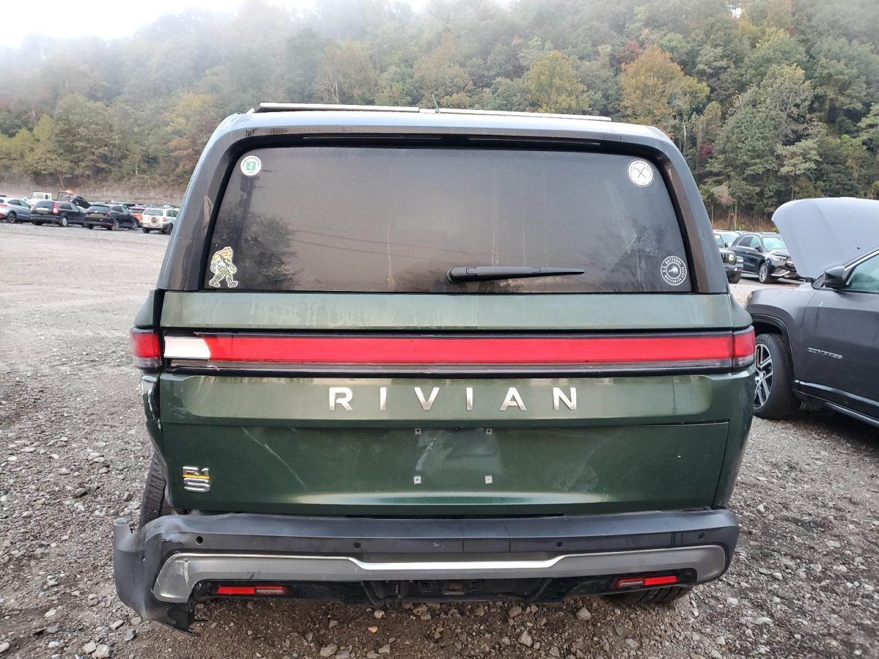 2023 RIVIAN R1s