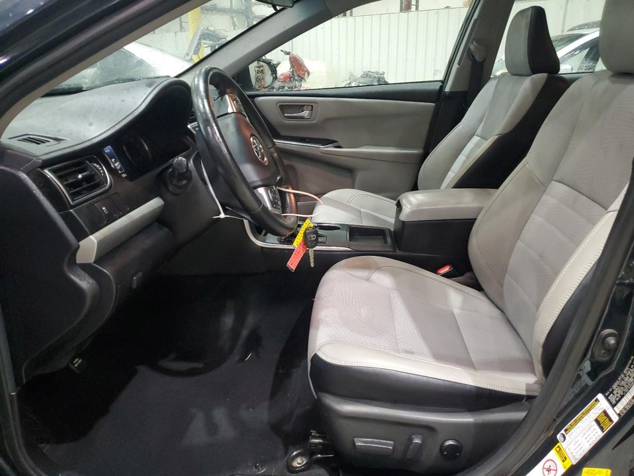 2016 TOYOTA CAMRY
