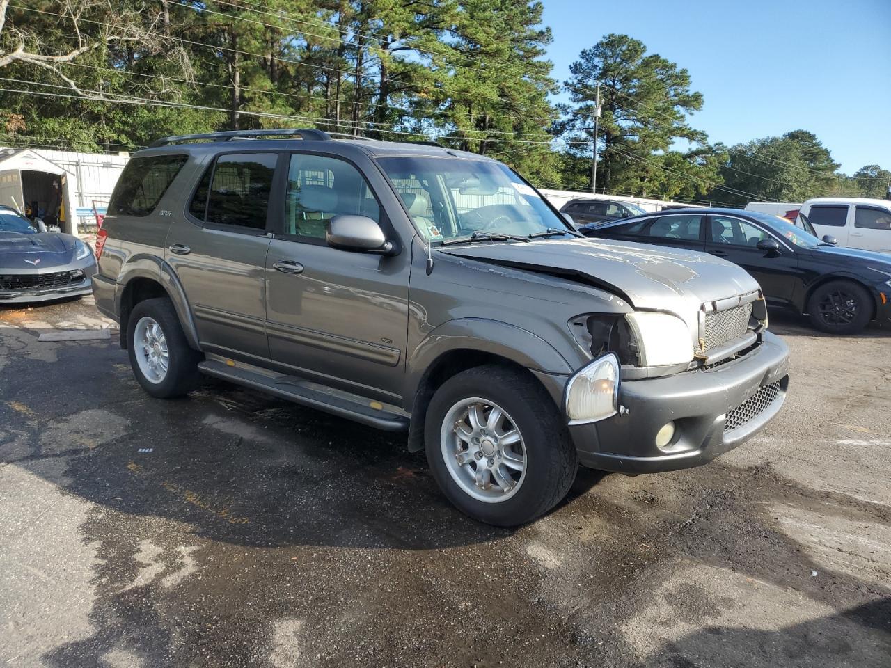 2004 TOYOTA Sequoia