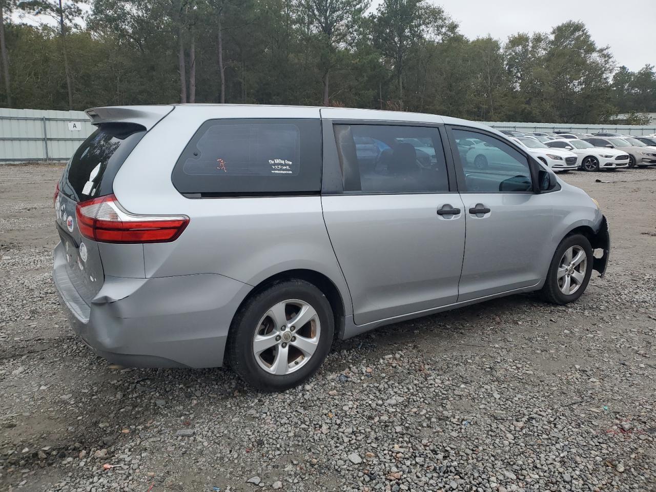 2015 TOYOTA SIENNA