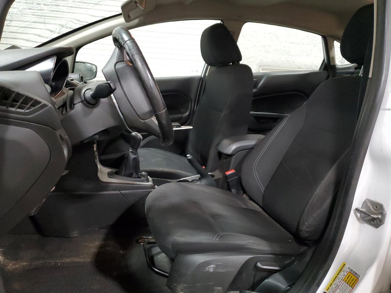 2015 FORD Fiesta