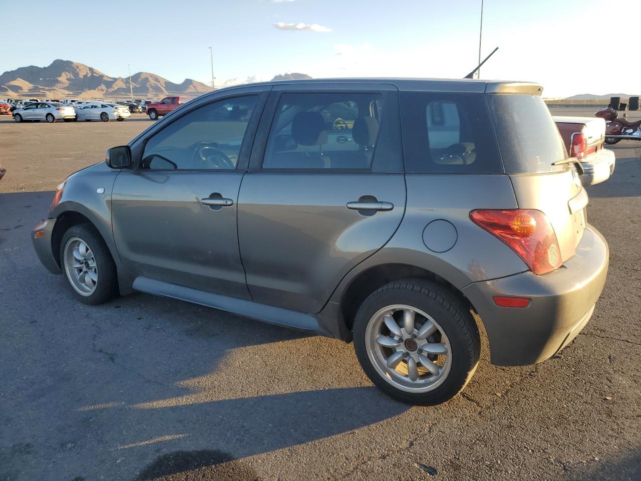 2005 TOYOTA SCION