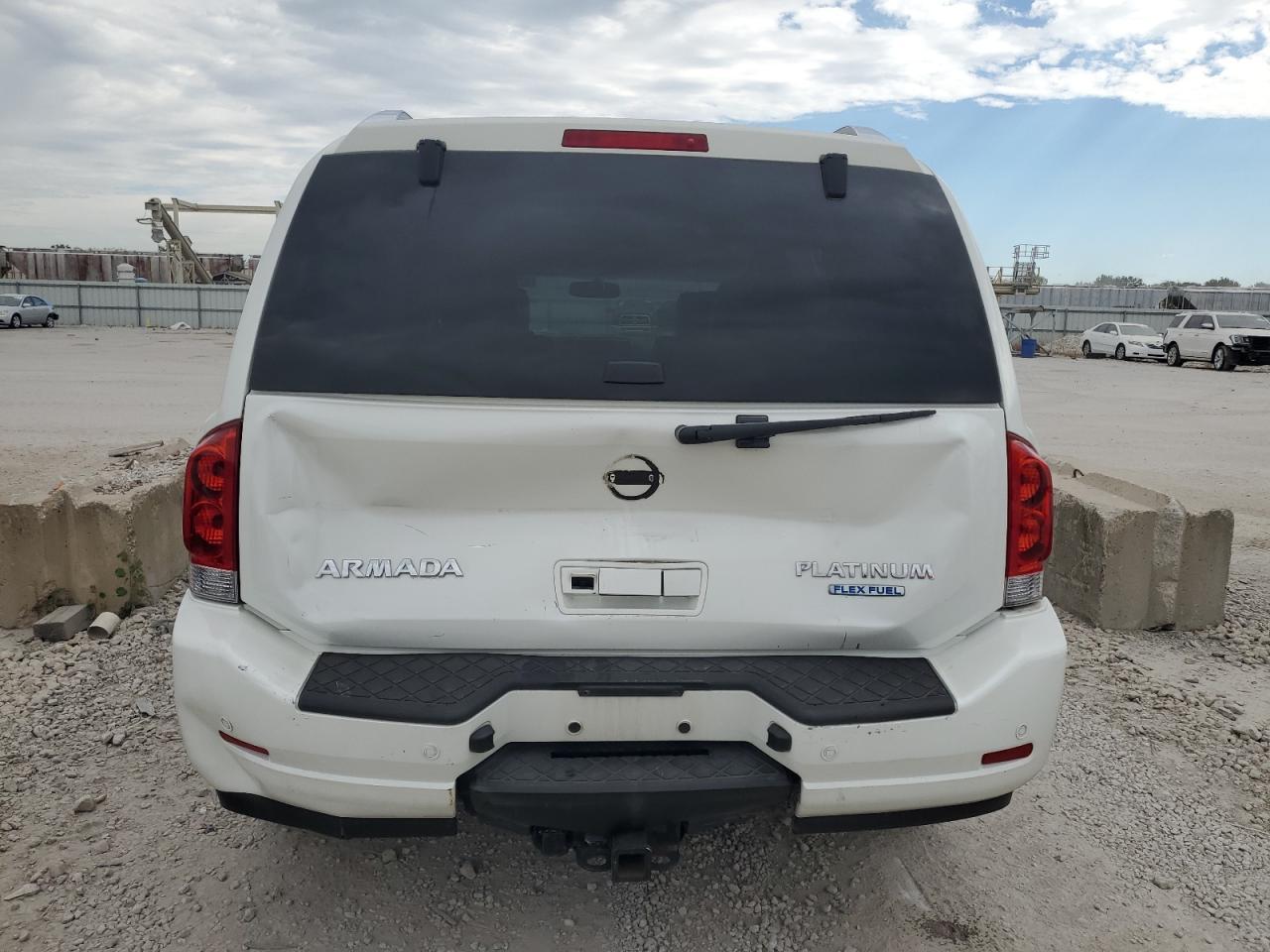 2015 NISSAN Armada