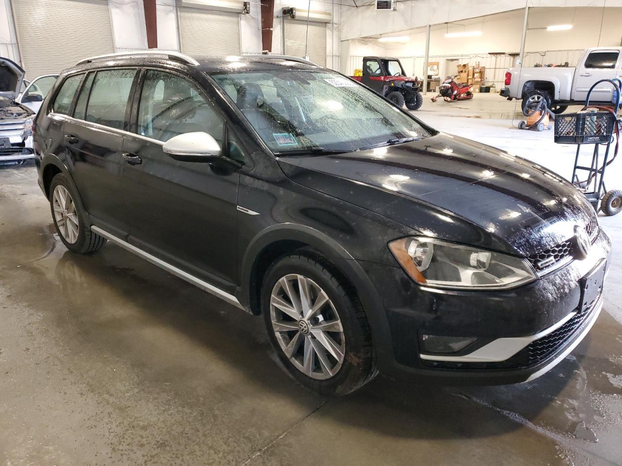 2017 VOLKSWAGEN Golf Alltrack