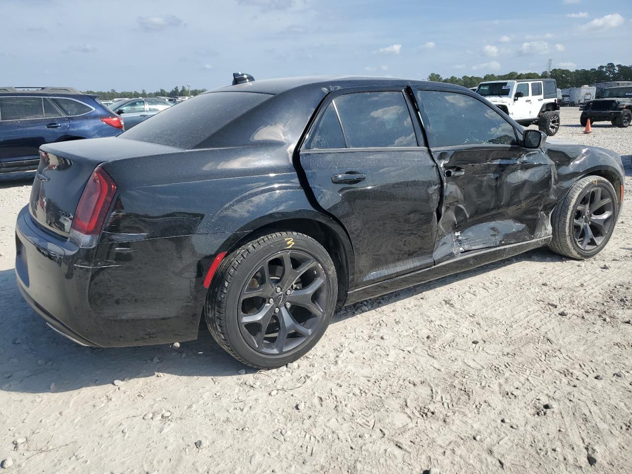 2023 CHRYSLER 300