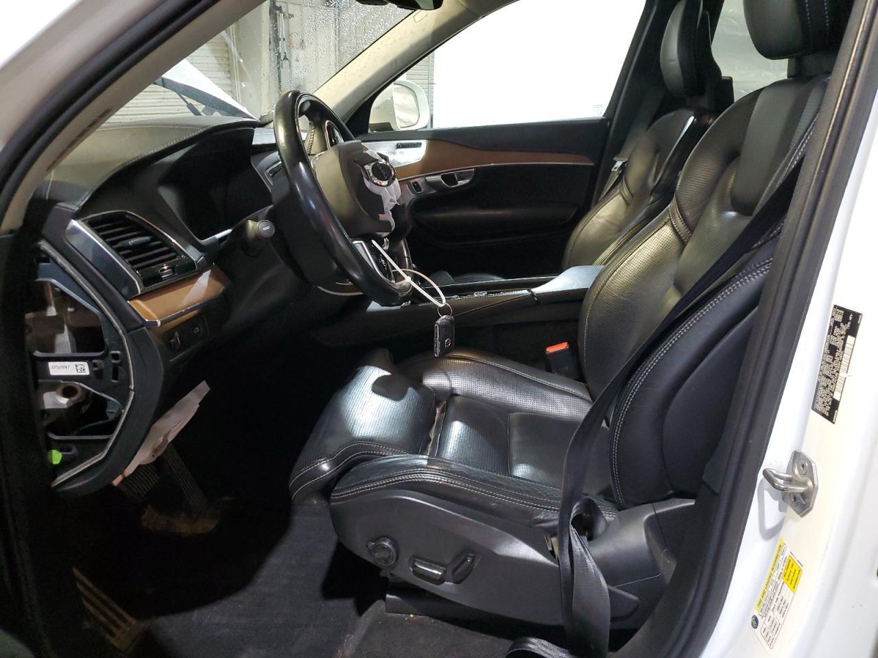 2018 VOLVO XC90