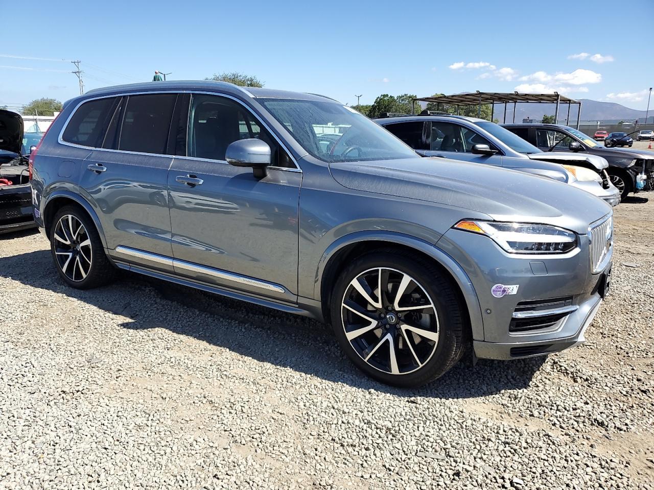 2019 VOLVO XC90
