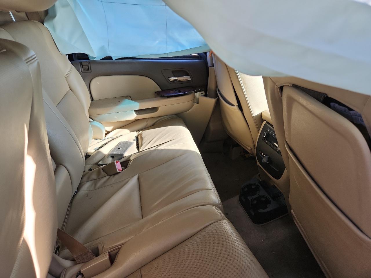 2010 CHEVROLET Suburban