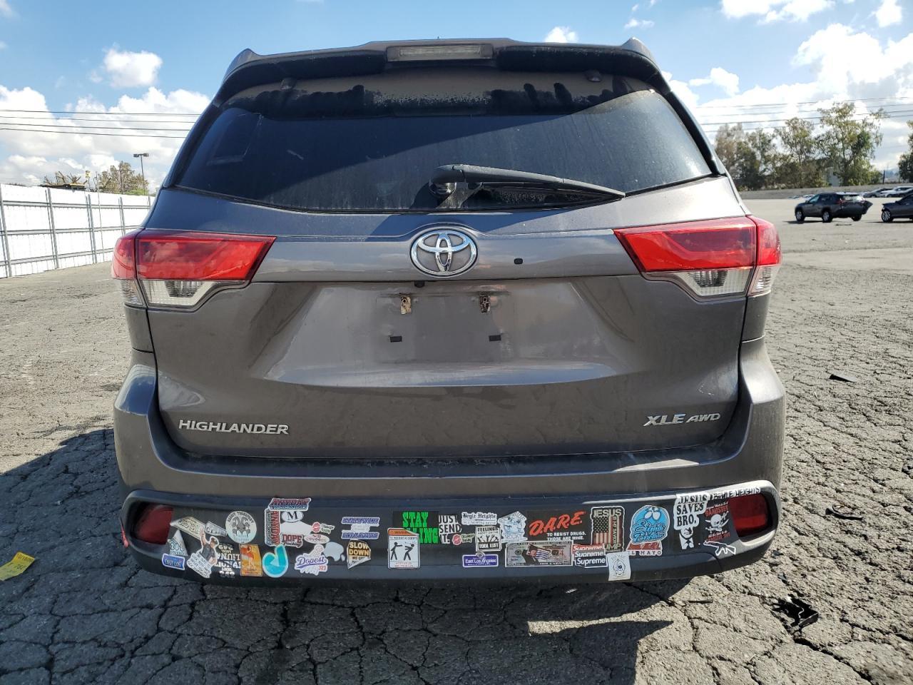 2018 TOYOTA HIGHLANDER
