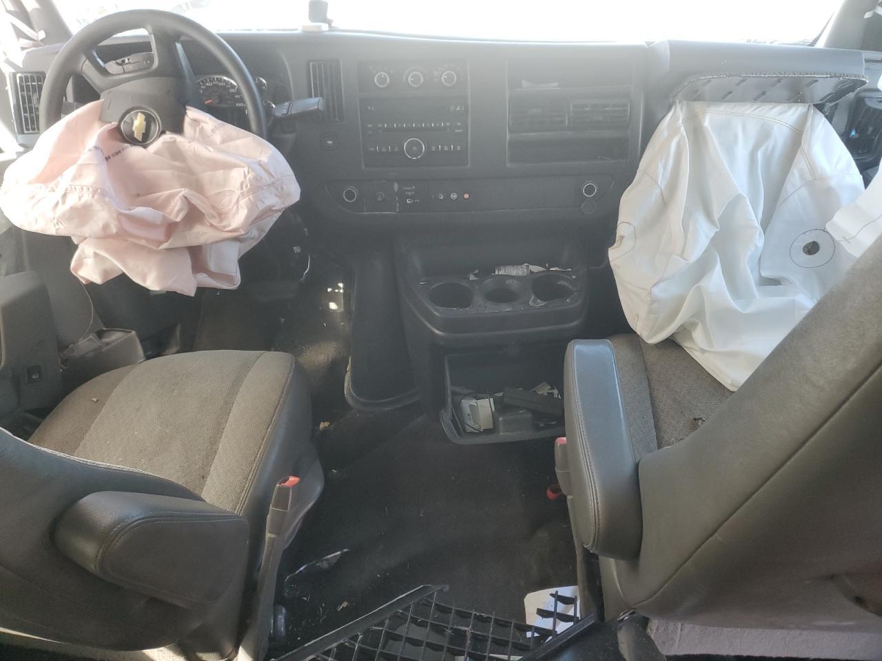 2014 CHEVROLET Express 3500