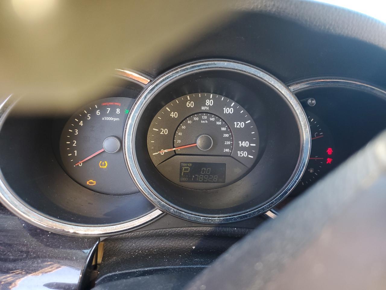 2011 KIA SORENTO