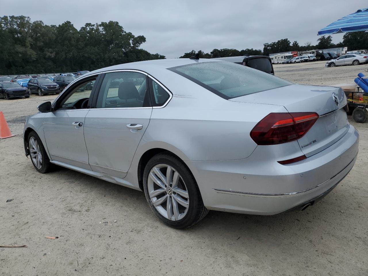 2018 VOLKSWAGEN Passat