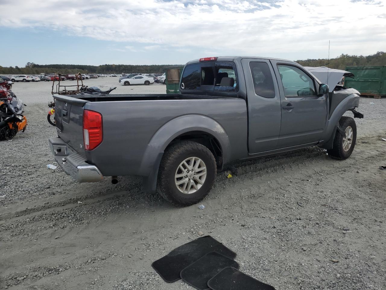 2017 NISSAN Frontier