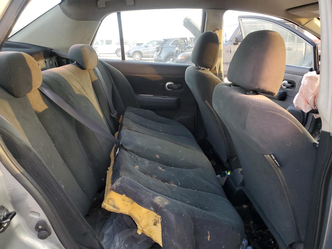 2010 NISSAN VERSA