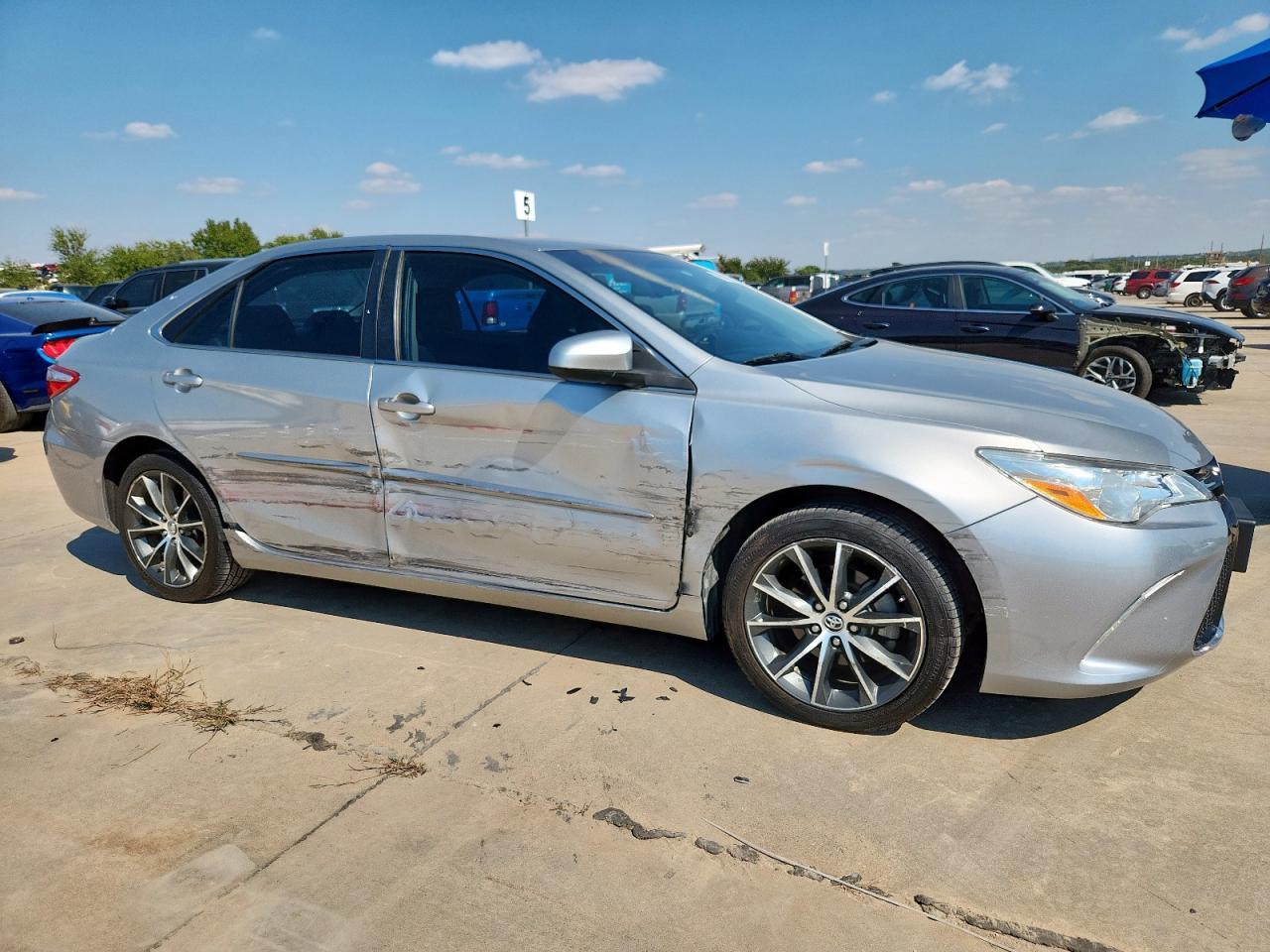 2015 TOYOTA CAMRY