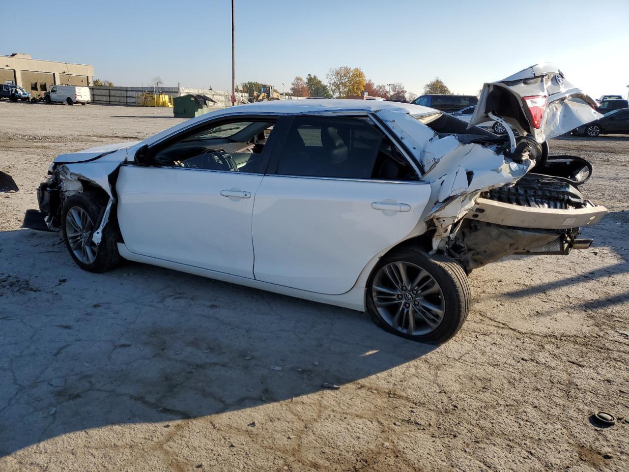 2016 TOYOTA CAMRY