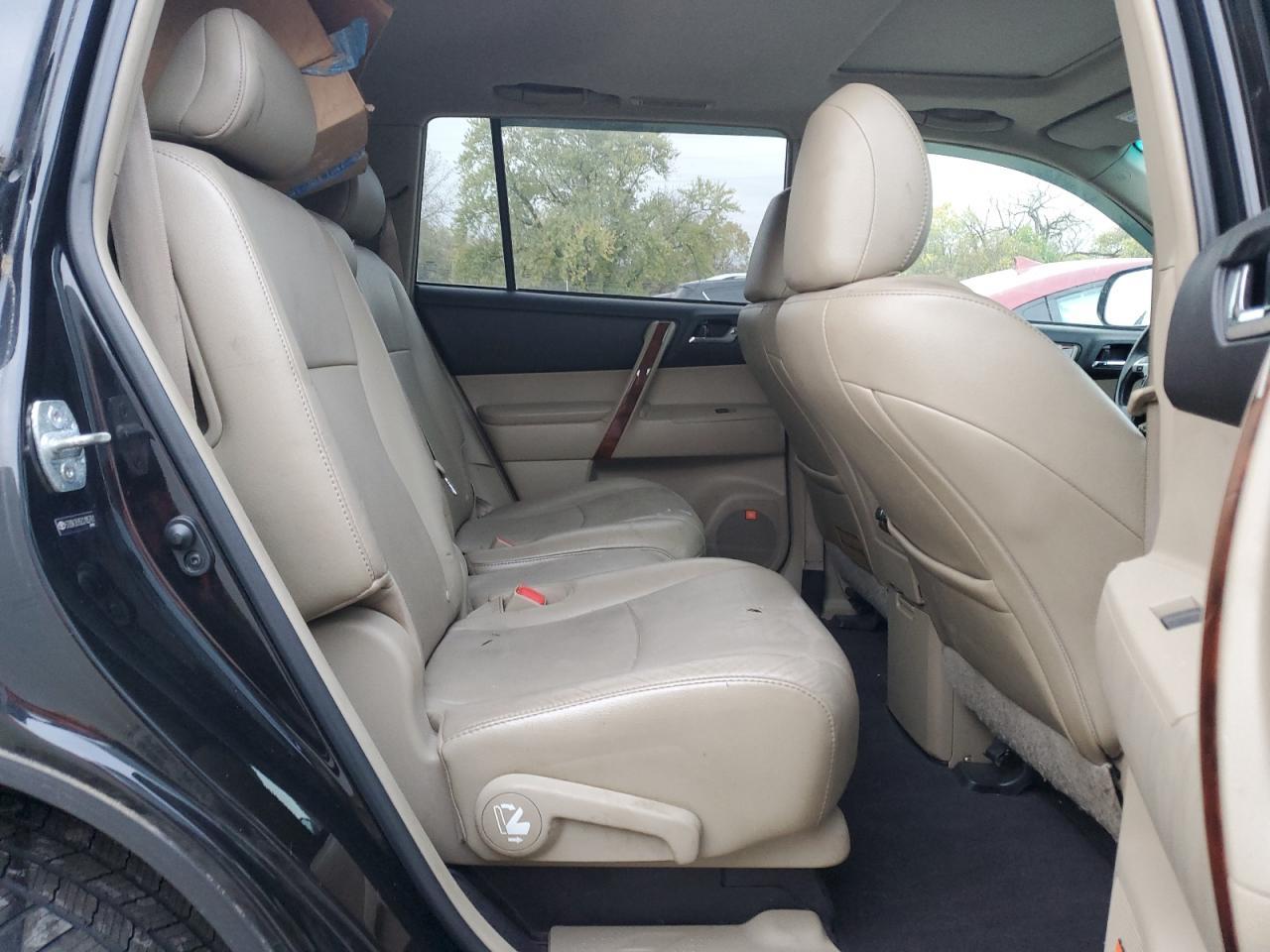 2012 TOYOTA HIGHLANDER