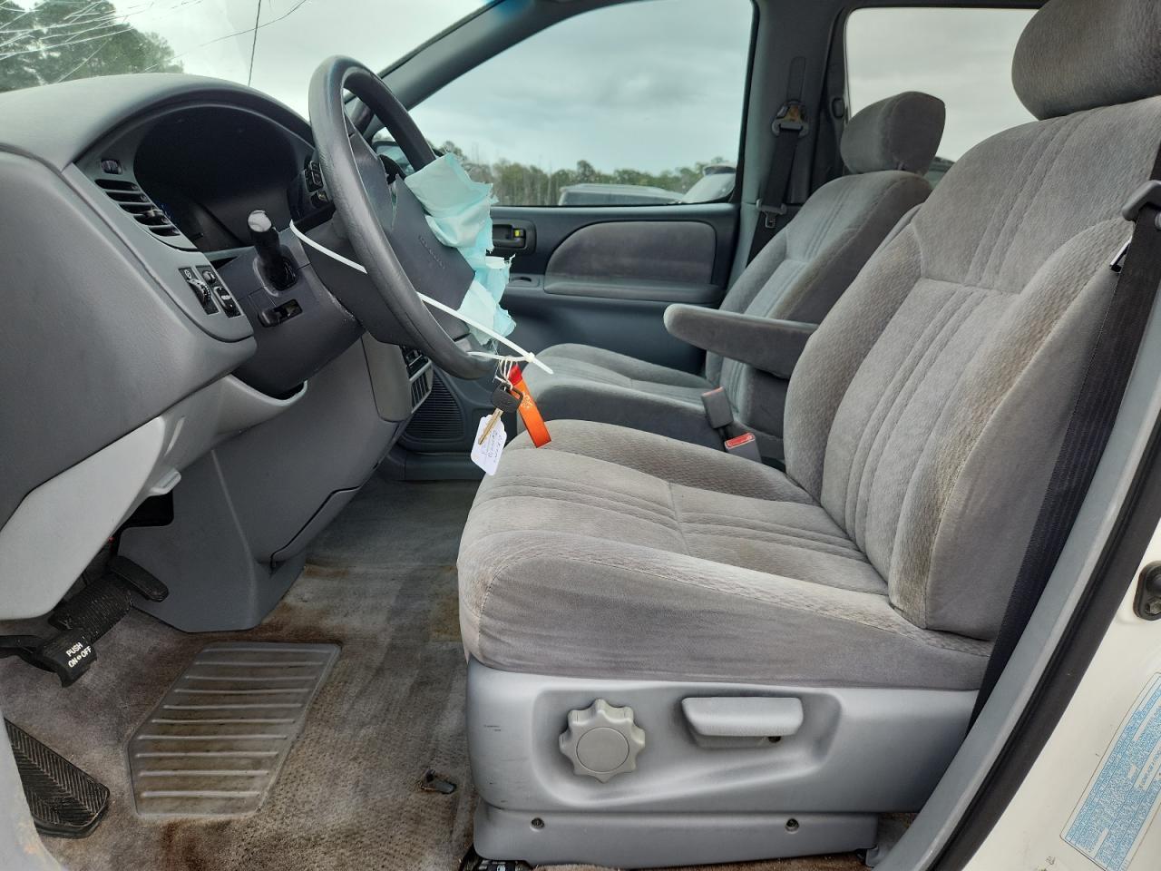 2001 TOYOTA SIENNA