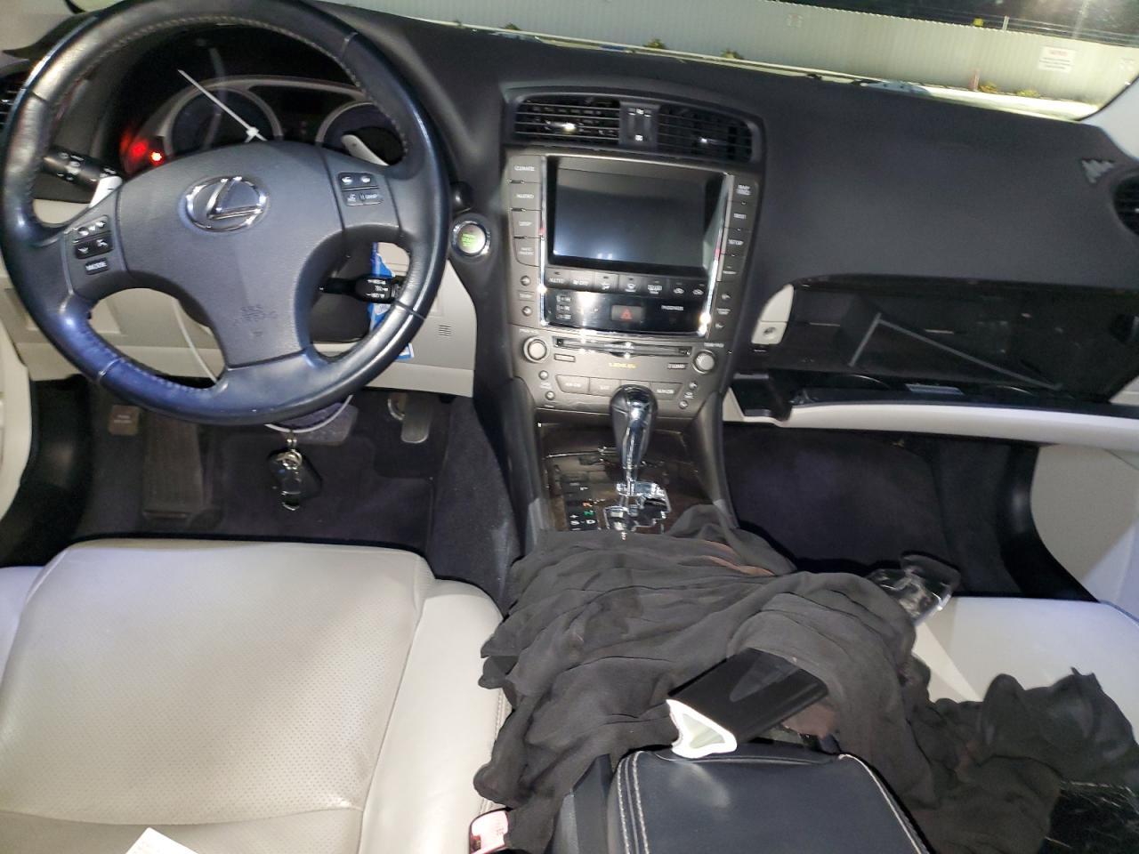 2010 LEXUS Is