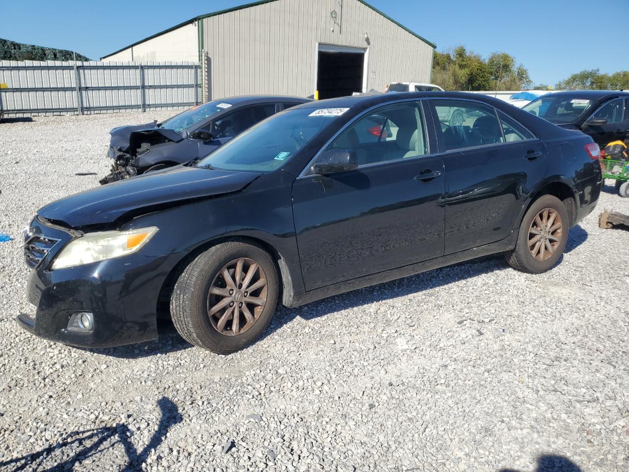 2011 TOYOTA CAMRY