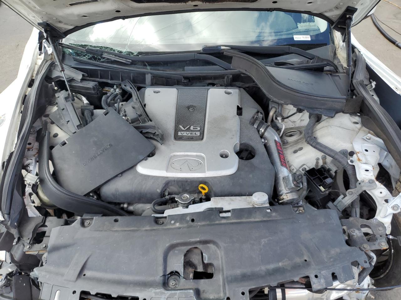 2015 INFINITI Q40