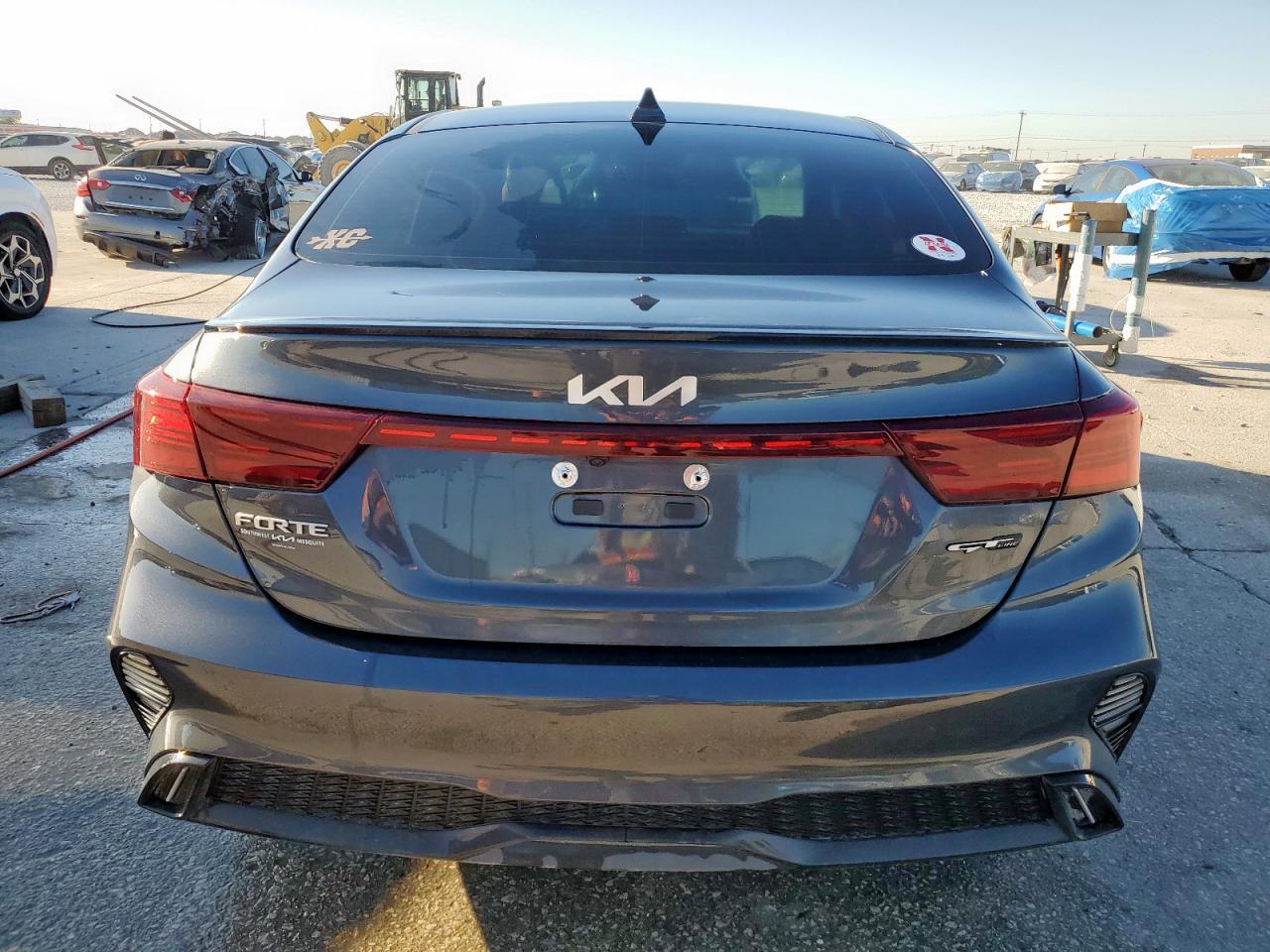 2023 KIA FORTE