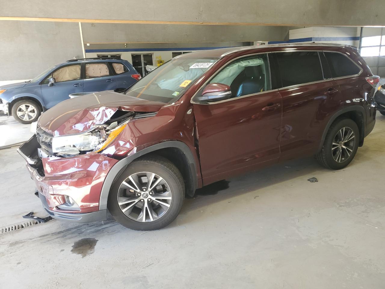 2016 TOYOTA HIGHLANDER